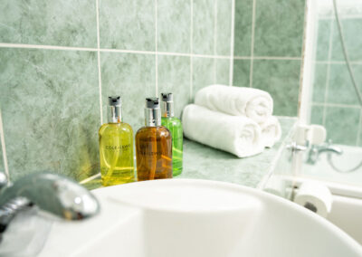 Aspley Marina 2 Bed Accommodation Hotel