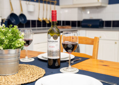 Aspley Marina 2 Bed Accommodation Hotel