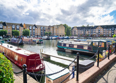 Aspley Marina 2 Bed Accommodation Hotel